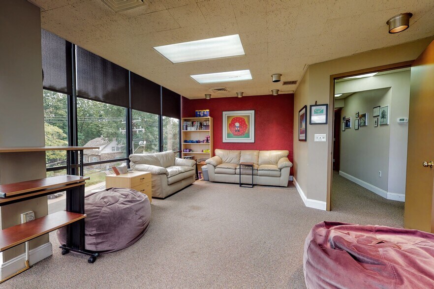 More Photos Of 545 Island Rd, Ramsey Medical For Lease