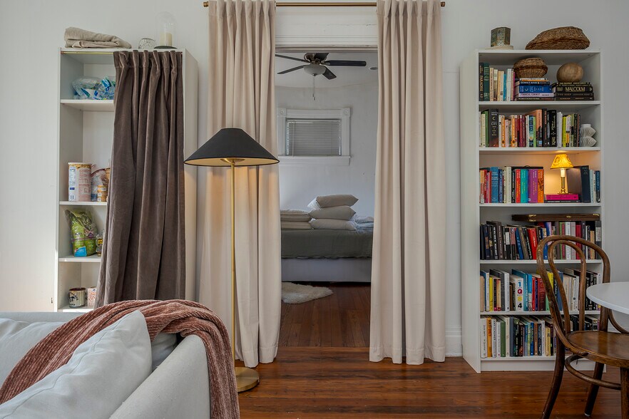 More Photos Of 199 E Loudon Ave, Lexington Office Residential For Sale
