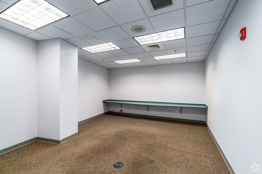 More Photos Of 1553 Chester Pike, Crum Lynne Medical For Sale