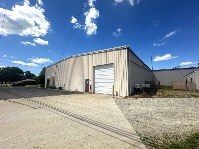 More Photos Of 3731 W Alexandersville Bellbrook Rd, Dayton Warehouse For Sale