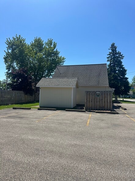More Photos Of 36403 Vine St, Willoughby Office For Sale