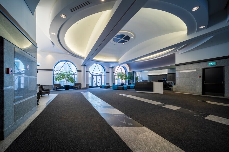 More Photos Of 1555 Rue Peel, Montréal Office For Lease