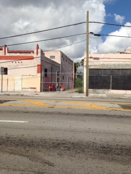 More Photos Of 926 NW 7th Ave, Miami Light Manufacturing For Lease