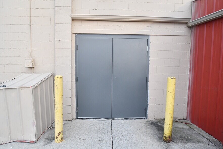 More Photos Of 602 E Main St, Cridersville General Retail For Sale
