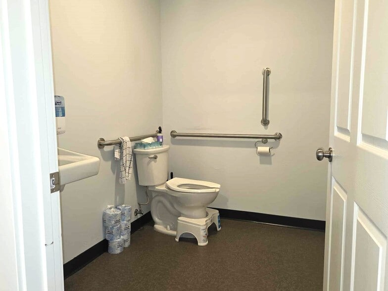 More Photos Of 3745 Harrison Ave, Butte Storefront For Lease