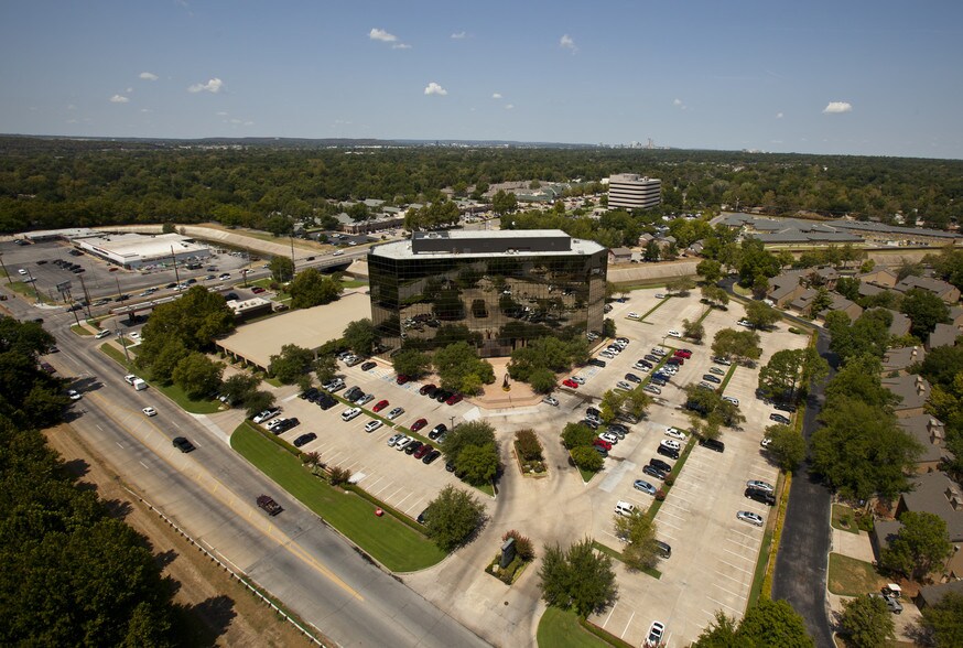 More Photos Of 4200 E Skelly Dr, Tulsa Office For Lease