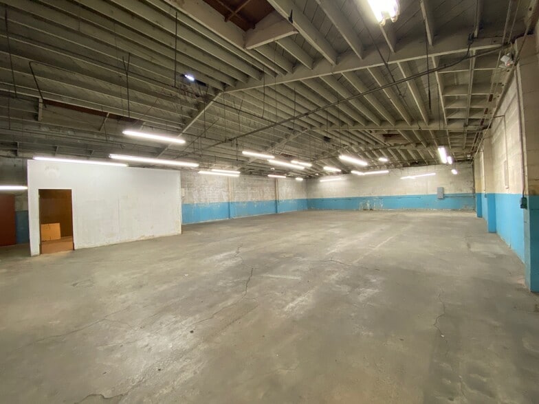 More Photos Of 8962 Ellis Ave, Los Angeles Manufacturing For Lease