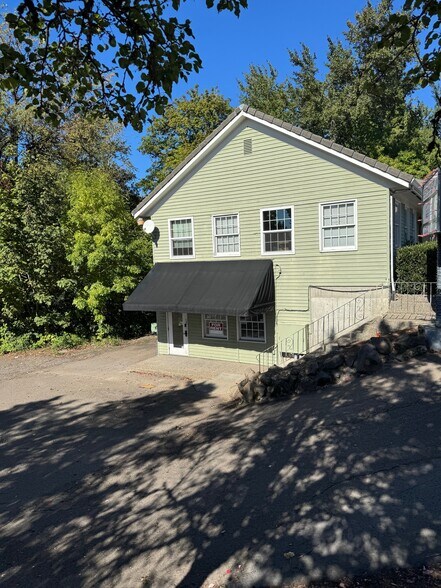 More Photos Of 1505 E Portland Rd, Newberg Restaurant For Lease