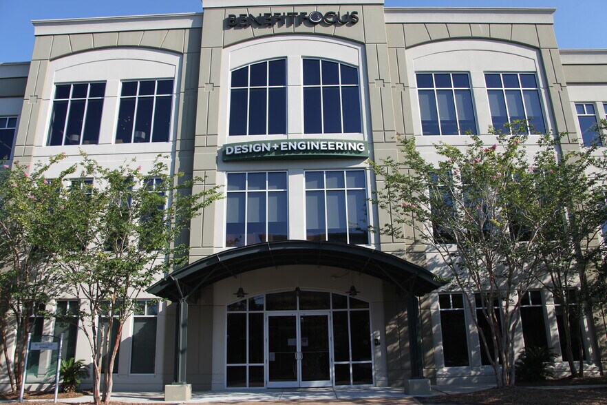 More Photos Of 125 Fairchild St, Daniel Island Loft Creative Space For Lease