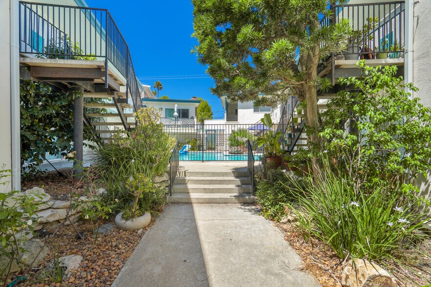 More Photos Of 7749-7755 Saint Bernard St, Playa Del Rey Apartments For Sale