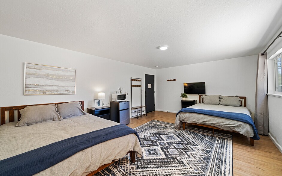 More Photos Of 3918 Pioneer Trl, South Lake Tahoe Hotel For Sale
