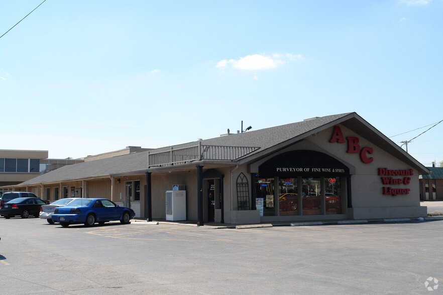 Primary Photo Of 6425 E Central Ave, Wichita General Retail For Lease