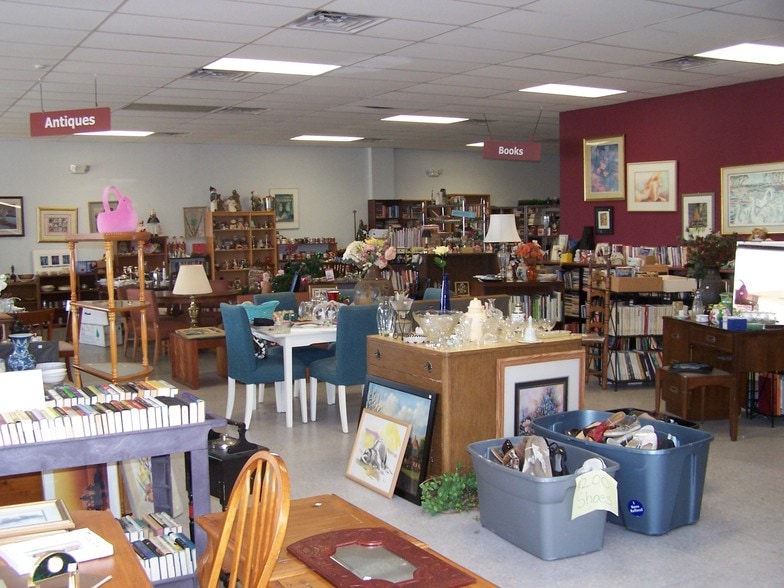 More Photos Of 8792-8796 Sacramento Dr, Alexandria Unknown For Lease