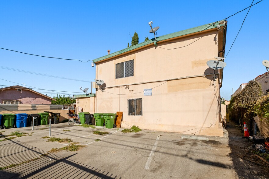 More Photos Of 732 W 76th St, Los Angeles Apartments For Sale