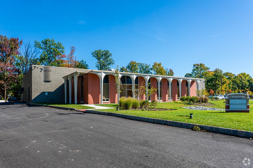 More Photos Of 7 Kingsbridge Rd, Fairfield Office For Lease