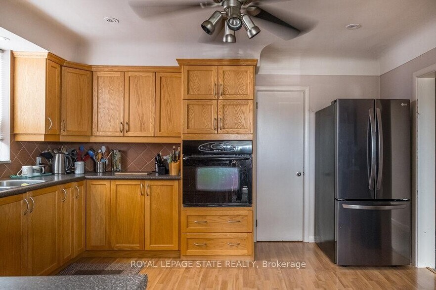 More Photos Of , Hamilton General Retail For Sale