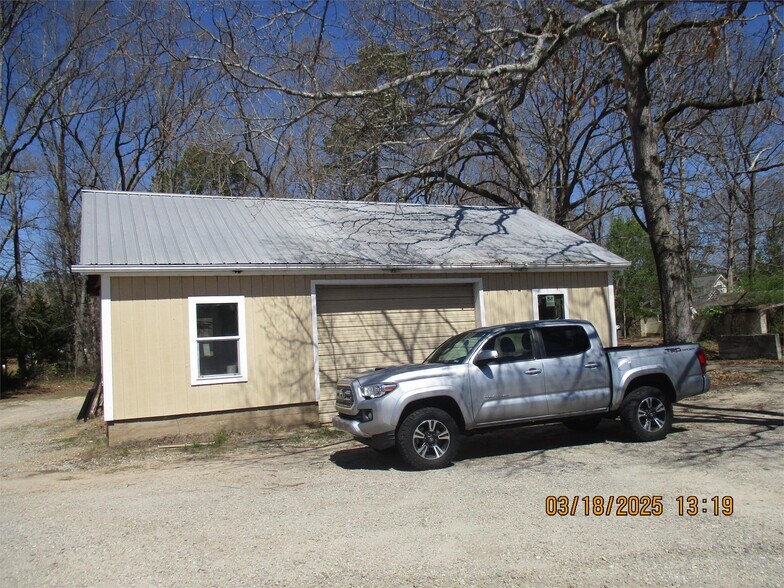 More Photos Of 1210 Atlanta Hwy, Bogart Flex For Sale