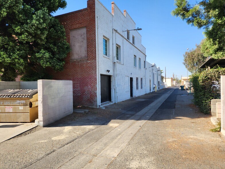 More Photos Of 142-144 N K St, Tulare Restaurant For Sale