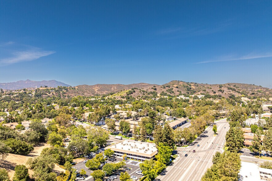 More Photos Of 699 Hampshire Rd, Westlake Village Office For Lease