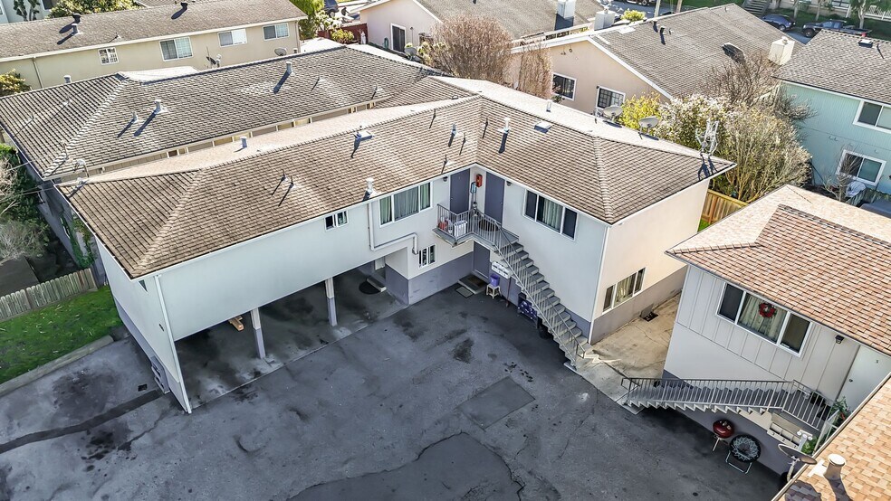 More Photos Of 470 Willow Ave, Half Moon Bay Apartments For Sale