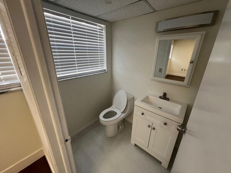 More Photos Of 145 Madeira Ave, Coral Gables Loft Creative Space For Lease