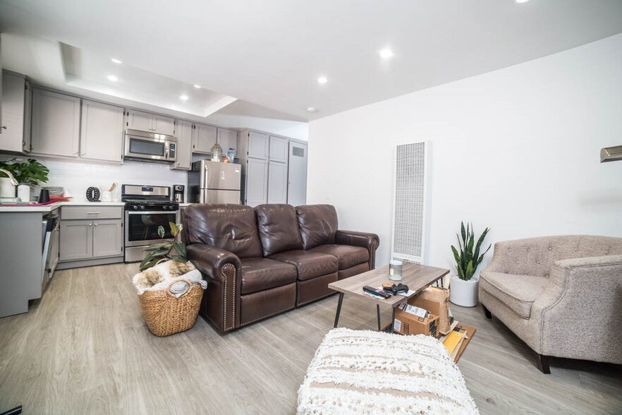 More Photos Of 140 S Westmoreland Ave, Los Angeles Apartments For Sale