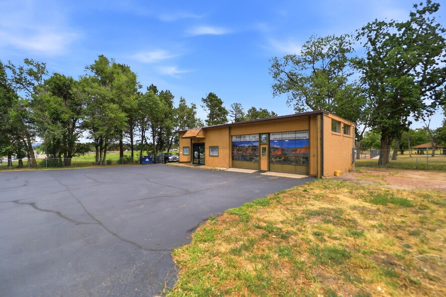 More Photos Of 305 S Hancock Ave, Colorado Springs Warehouse For Sale