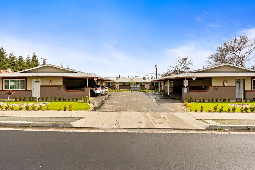 More Photos Of 3012-3028 N Fruit Ave, Fresno Apartments For Sale
