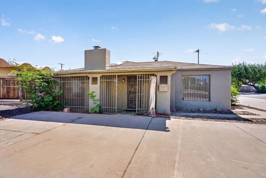 Primary Photo Of 4401 N 16th St, Phoenix Freestanding For Lease
