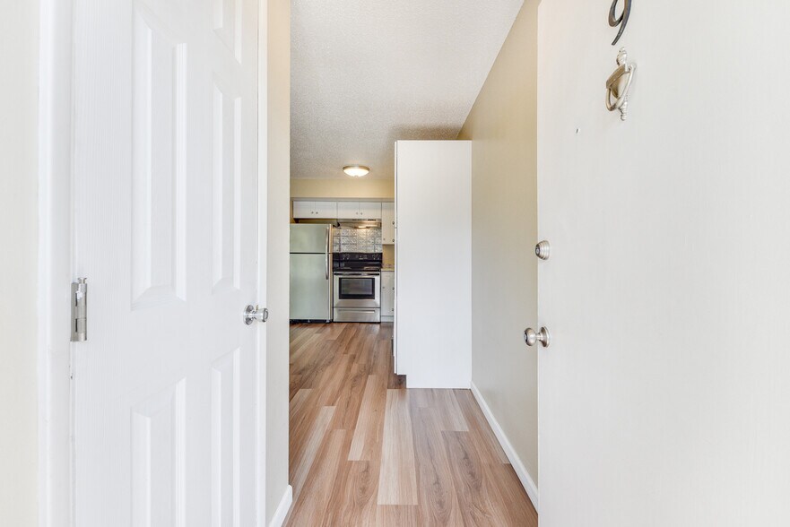 More Photos Of 4633 SW Huber St, Portland Apartments For Sale
