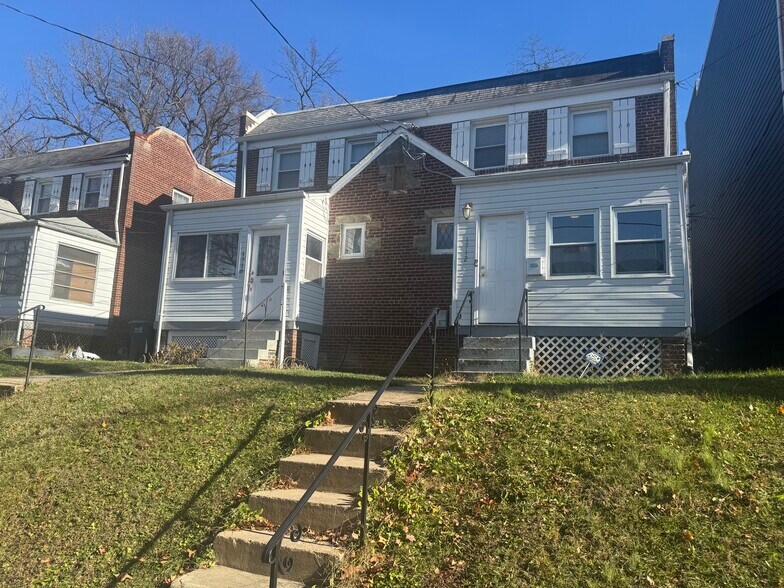 Primary Photo Of 1710 28th Pl SE, Washington Apartments For Sale