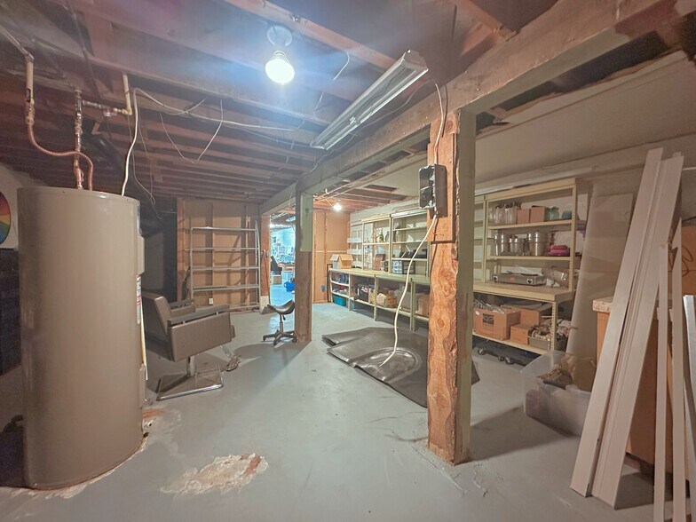 More Photos Of 111 2nd S Ave, Okanogan Storefront Retail Office For Sale