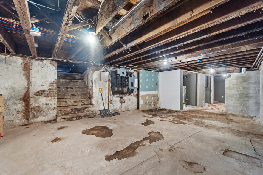 More Photos Of 415 Central Ave, Newark Storefront Retail Residential For Lease