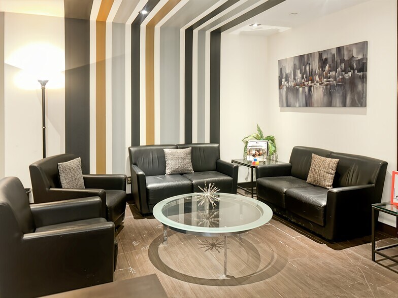 More Photos Of 1200 Av Mcgill College, Montréal Coworking Space