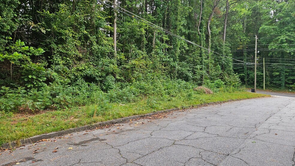 More Photos Of 2125 Headland Dr, Atlanta Loft Creative Space For Sale