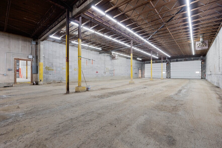 More Photos Of 8030 Golosky Av, Fort McMurray Truck Terminal For Lease