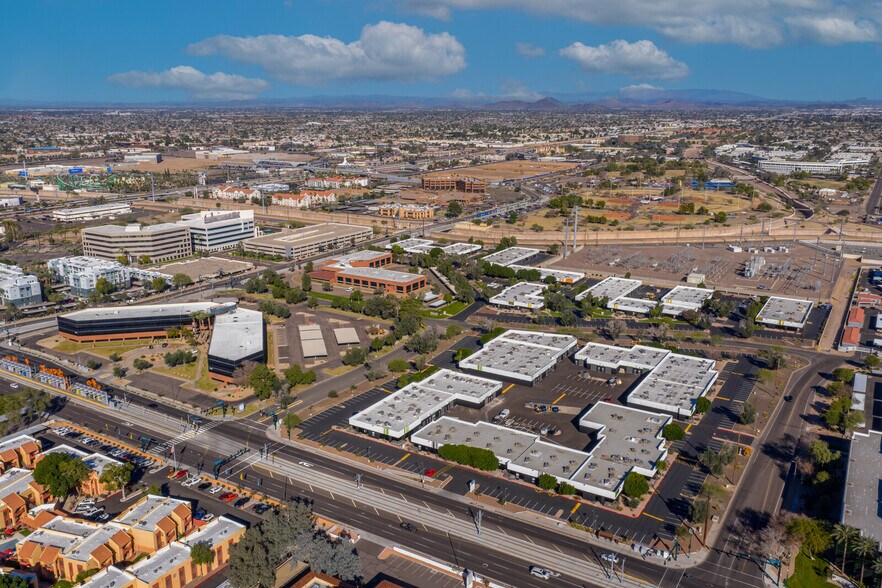 Primary Photo Of 2440 W Mission Ln, Phoenix Light Distribution For Lease