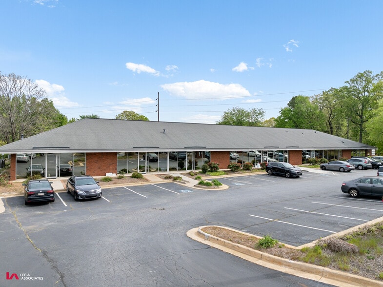 More Photos Of 1400 Montreal Rd, Tucker Medical For Lease
