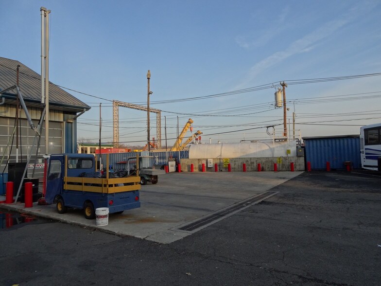 More Photos Of 80 Edison Ave, Mount Vernon Warehouse For Sale