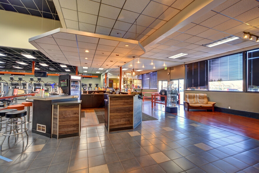 More Photos Of 1048-1052 State Ave, Marysville Storefront For Sale