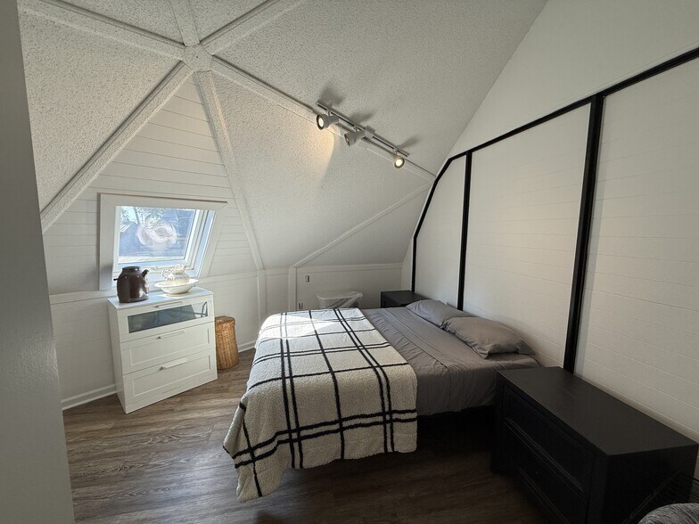 More Photos Of 538 S Center St, Collierville Office For Sale