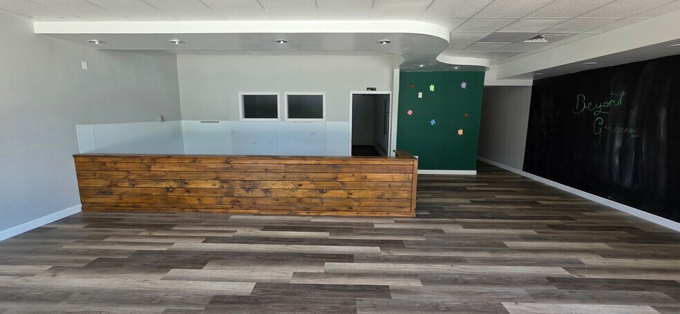 More Photos Of 1-7 N Main St, Southington Storefront Retail Office For Lease