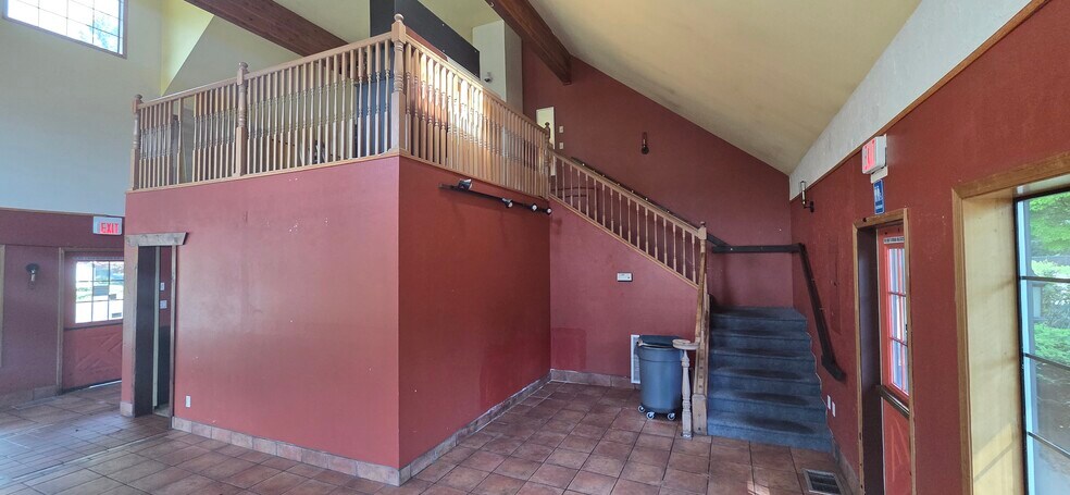 More Photos Of 67211 E Hwy 26, Welches General Retail For Lease