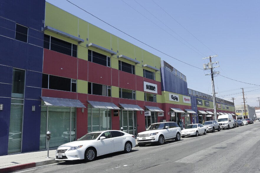 More Photos Of 921 Crocker St, Los Angeles Storefront Retail Office For Sale