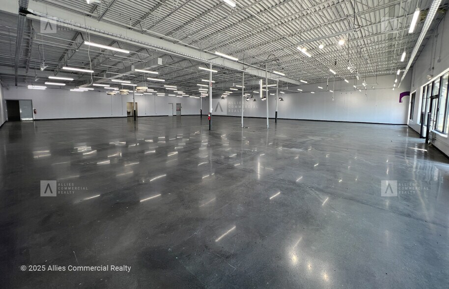 More Photos Of 2122-2240 E Markland Ave, Kokomo Storefront For Lease