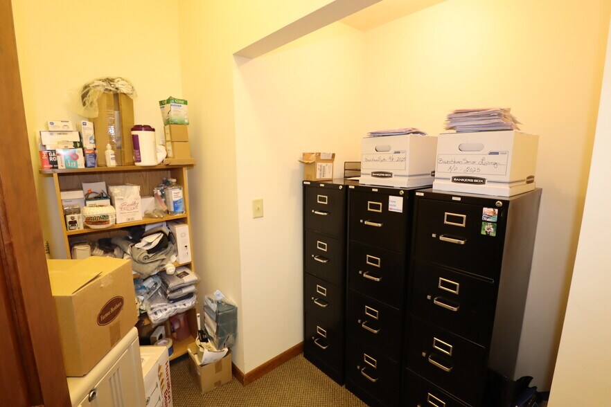 More Photos Of 404 Main St W, Ashland Office For Sale