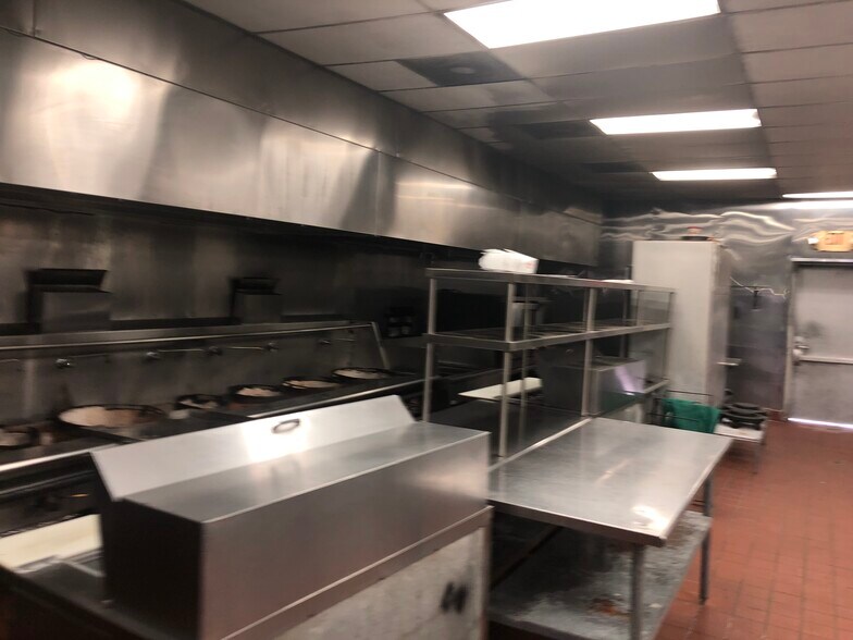 More Photos Of 2449 N Church St, Burlington Restaurant For Lease