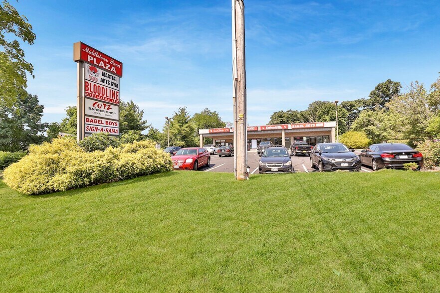 More Photos Of 27 N Middletown Rd, Nanuet Freestanding For Lease