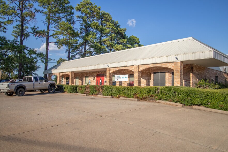 More Photos Of 1315 S Palestine St, Athens Daycare Center For Lease