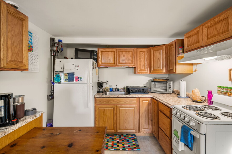 More Photos Of 7-17 School St, Merrimac Apartments For Sale